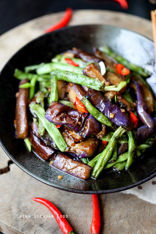 Eggplants with green beans