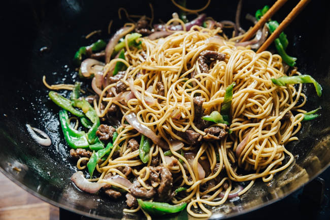 Black pepper beef noodles|chinasichuanfood.com