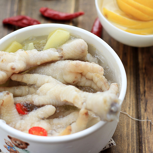 Sweet and Sour Chicken Feet