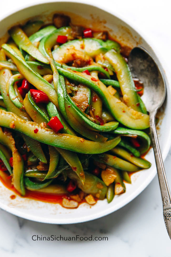 zucchini stir fry|chinasichuanfood.com
