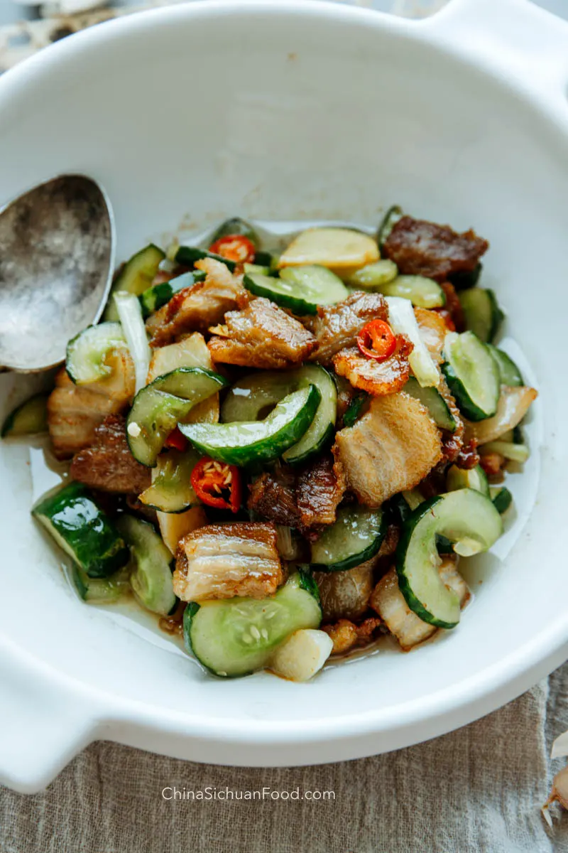 pork and cucumber stir fry|chinasichuanfood.com