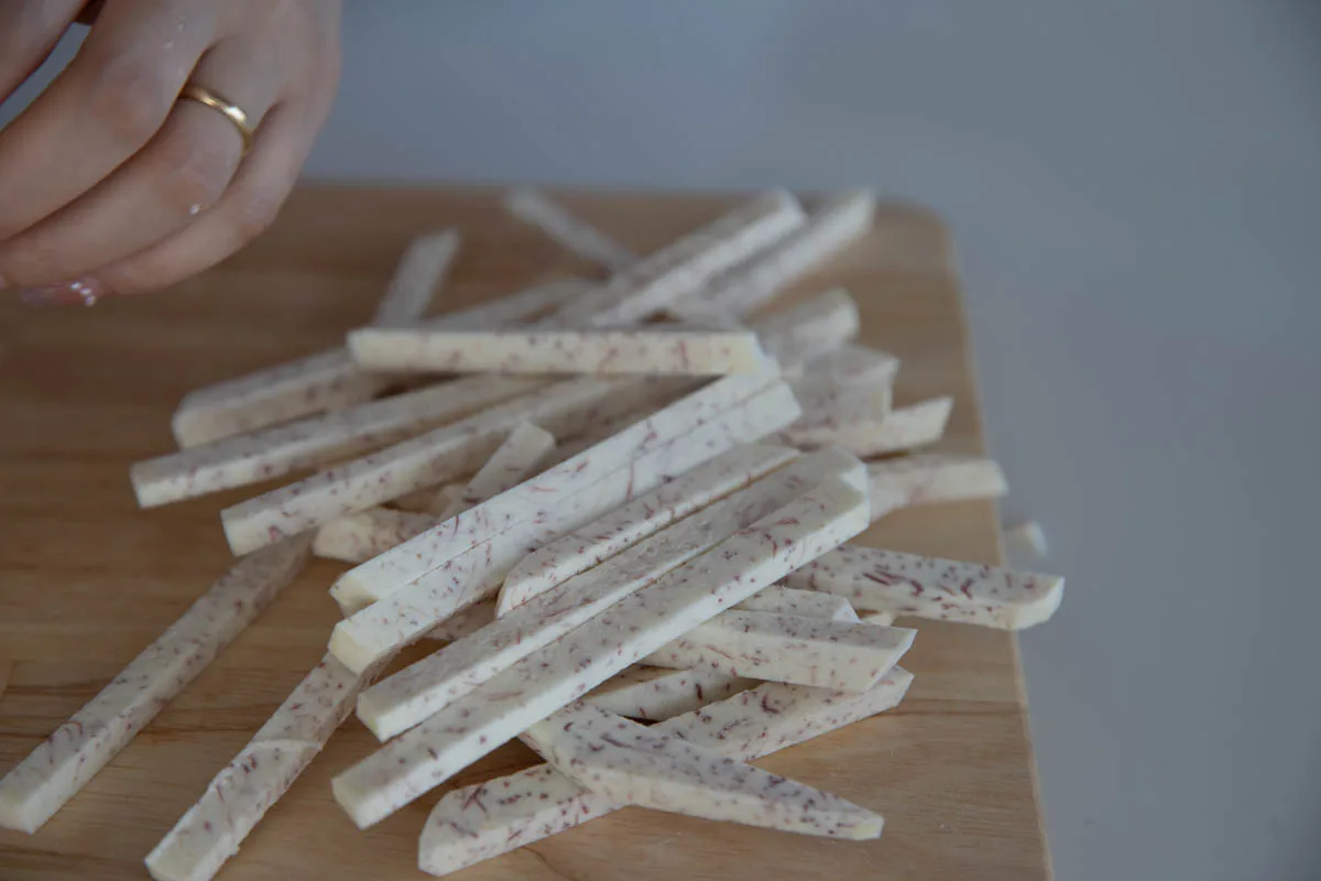 how to cut taro into strips for fries |chinasichuanfood.com